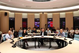 快手集团副总裁余敬中做客“中国...